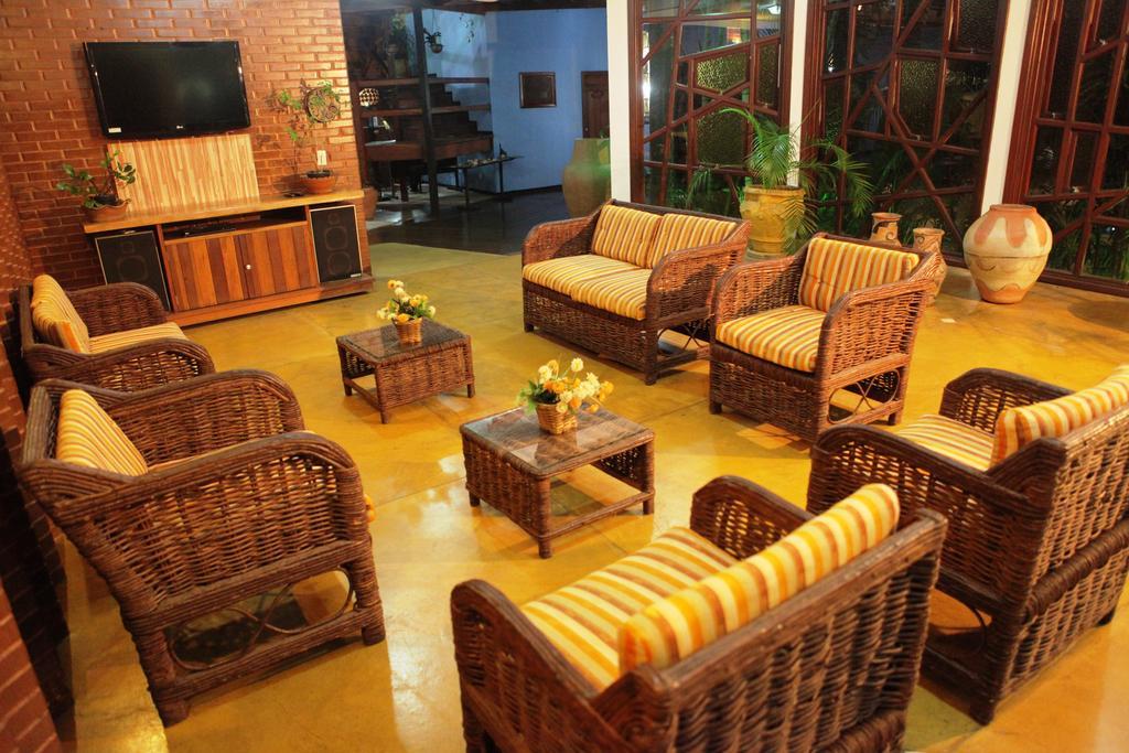 Hotel Pira Miuna โบนิโต ภายนอก รูปภาพ